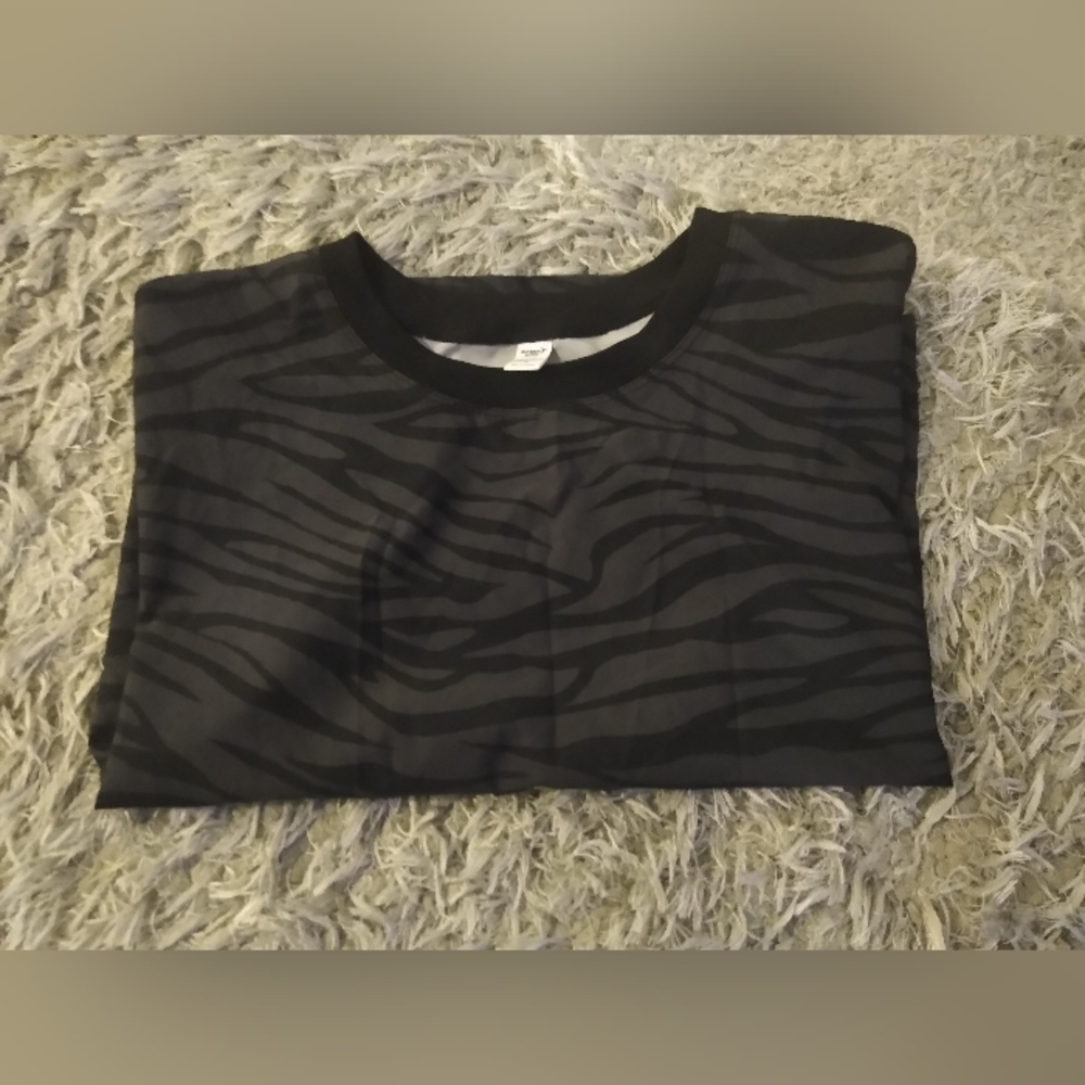 Old Navy Activeware - Picture 2 of 3